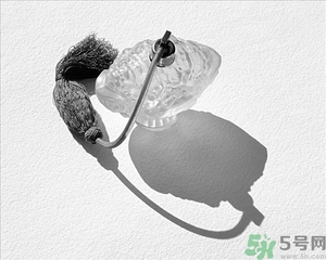 香水過敏了怎么辦？噴香水對(duì)身體有害嗎？