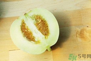 香瓜有酒味能吃嗎？香瓜有酒味吃了會(huì)怎樣？