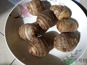 吃芋頭有什么好處和壞處？芋頭的營養(yǎng)價(jià)值與禁忌