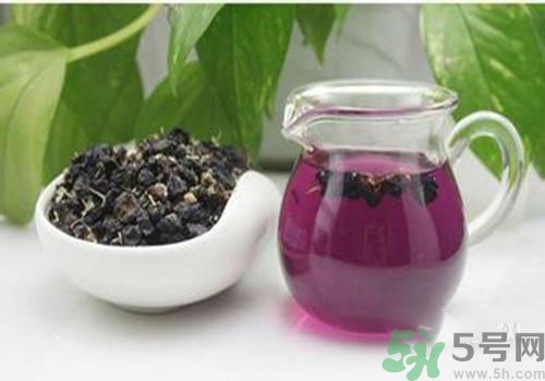 黑枸杞能用開(kāi)水泡嗎？黑枸杞的沖泡方法
