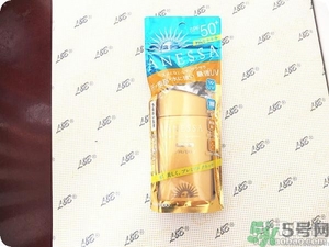 安耐曬為什么那么?。堪材蜁袷撬疇钜后w的嗎？