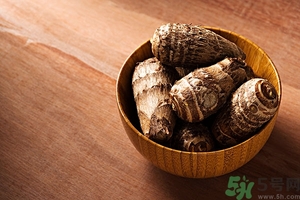 芋頭怎么去皮手不癢呢？怎么去芋頭的皮？