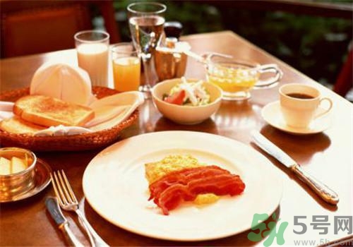 測(cè)血糖可以吃早餐嗎？測(cè)血糖可不可以吃早餐？