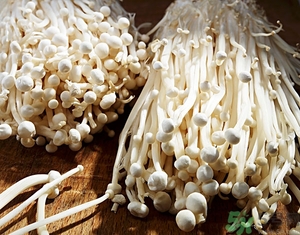 致癌金針菇怎么鑒別？如何選購金針菇？