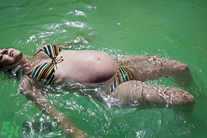 懷孕能浮潛嗎？備孕可以游泳嗎？有影響嗎？