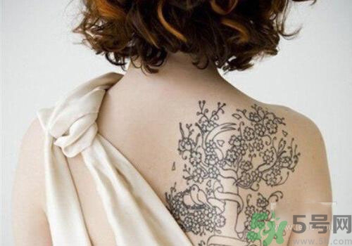 夏天紋身好嗎？哪個(gè)季節(jié)紋身比較好？