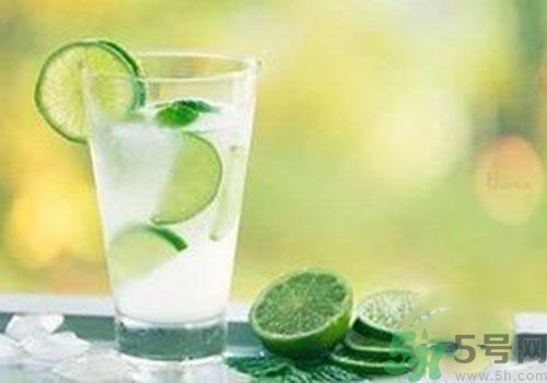 雪碧和可樂哪個(gè)對身體的危害更大？雪碧和可樂哪個(gè)好？