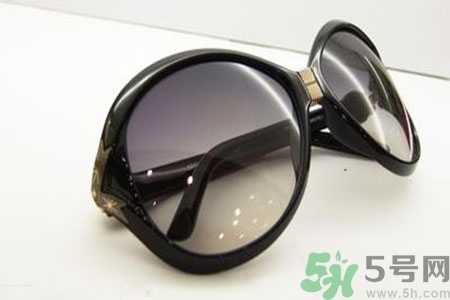 太陽鏡什么材質(zhì)好？太陽鏡什么材質(zhì)的鏡片好？