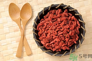 枸杞是熱性還是涼性？枸杞是堿性還是酸性？