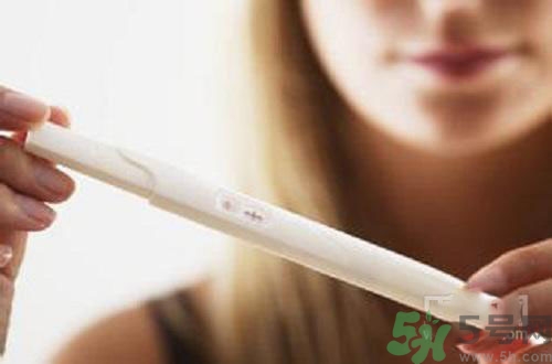 驗(yàn)孕棒測(cè)了沒(méi)有懷孕但是惡心想吐是怎么回事？