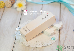 卸妝油好用還是卸妝水好用？卸妝油和卸妝水哪個(gè)好？