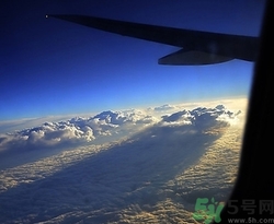 卸妝水可以帶上飛機嗎?卸妝水可以托運嗎 卸妝水可以帶上飛機嗎?卸妝水可以托運嗎