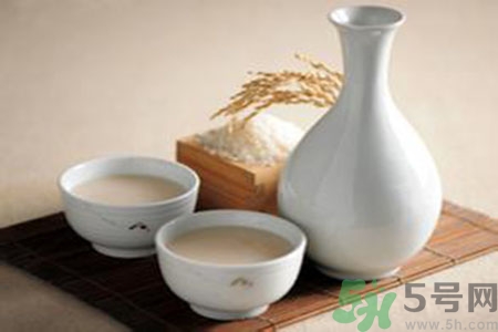 寶寶可以喝米酒嗎？寶寶多大了可以喝米酒？