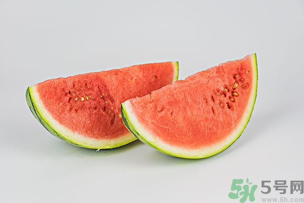 西瓜沒熟透可以吃嗎？西瓜不好吃怎么做好吃？