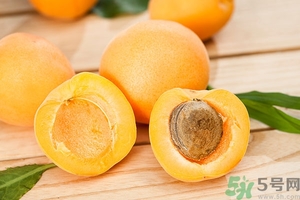 杏子不太熟能吃嗎？杏子不太熟怎么辦？