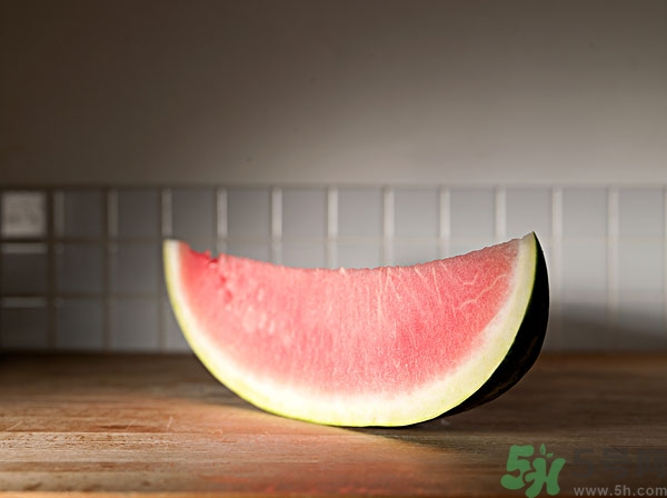 西瓜沒熟透可以吃嗎？西瓜不好吃怎么做好吃？