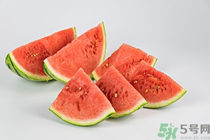 西瓜沒熟透可以吃嗎？西瓜不好吃怎么做好吃？