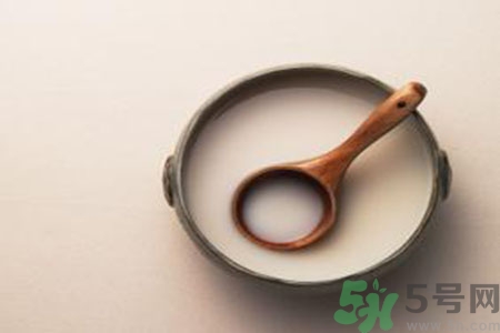 米酒有黑點(diǎn)是怎么回事？米酒有黑點(diǎn)能喝嗎？