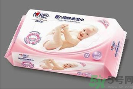 寶寶可以用濕巾紙擦屁股嗎？寶寶用濕巾紙擦屁股有什么危害？