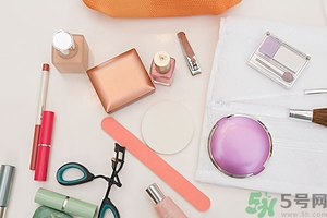 口紅顏色怎么選？怎么挑選適合自己的口紅顏色？