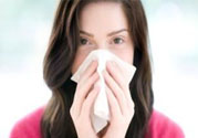鼻炎能用生理鹽水清理鼻腔嗎？鼻炎能不能用生理鹽水清理鼻腔？