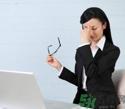 眼睛干癢用什么眼藥水？眼藥水哪種好？