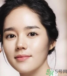 臥蠶是天生的嗎？臥蠶是笑起來(lái)才有嗎？