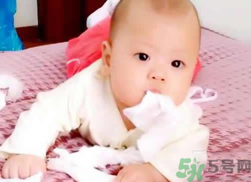 寶寶吃紙是怎么回事？寶寶吃紙怎么辦？