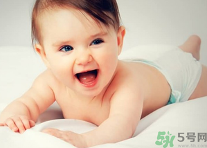 夏天寶寶發(fā)燒可以吹空調(diào)嗎？夏天寶寶發(fā)燒可以開空調(diào)嗎？