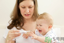 夏天寶寶發(fā)燒可以吹空調(diào)嗎？夏天寶寶發(fā)燒可以開空調(diào)嗎？