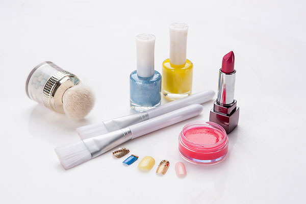 男生能涂口紅嗎？小孩能涂口紅嗎？