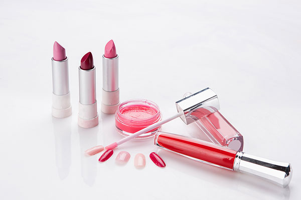 男生能涂口紅嗎？小孩能涂口紅嗎？