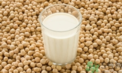 豆奶和啤酒能一起喝嗎?豆奶和啤酒一起喝會(huì)怎么樣呢