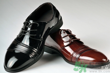 皮鞋發(fā)霉怎么處理？皮鞋發(fā)霉怎么清洗？