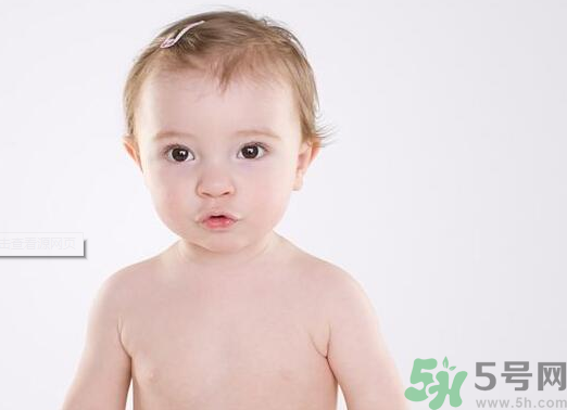 寶寶吃什么對頭發(fā)好？寶寶頭發(fā)發(fā)黃怎么辦？