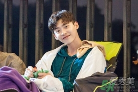 李鐘碩發(fā)型是什么？姜哲發(fā)型是什么？