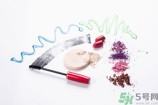 涂口紅會得唇炎嗎？口紅會致癌嗎？