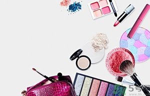 怎么涂口紅不干？涂口紅嘴唇起皮怎么辦？