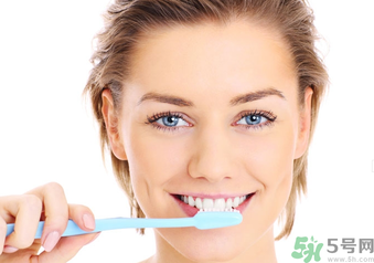 做完根管治療后可以馬上刷牙嗎？做完根管治療后可以東西嗎？