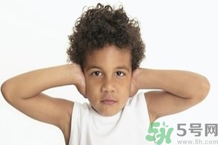 耳朵里面疼痛怎么辦？耳朵里面疼痛的原因？