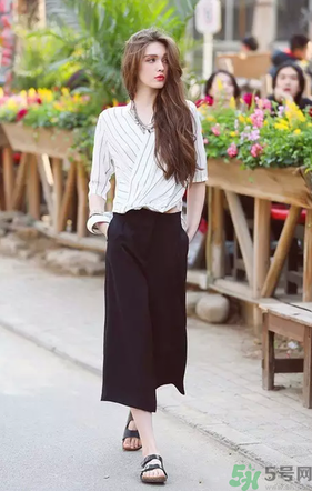 什么是闊腿褲？闊腿褲適合什么人穿？