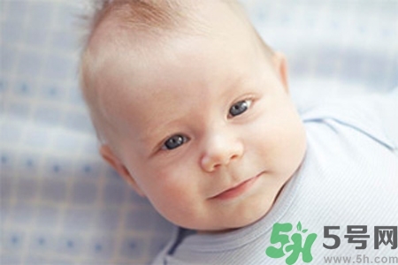 寶寶頭發(fā)少怎么辦？寶寶頭發(fā)少什么原因？