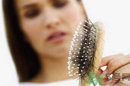 生完寶寶掉頭發(fā)怎么辦？生完寶寶掉頭發(fā)原因？