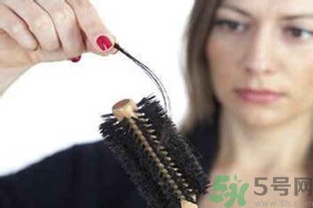 生完寶寶掉頭發(fā)怎么辦？生完寶寶掉頭發(fā)原因？