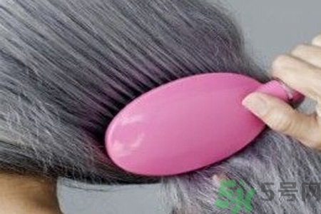 生完寶寶白頭發(fā)的原因？生完寶寶白頭發(fā)怎么辦？