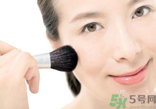 裸妝怎么化？裸妝需要什么化妝品？