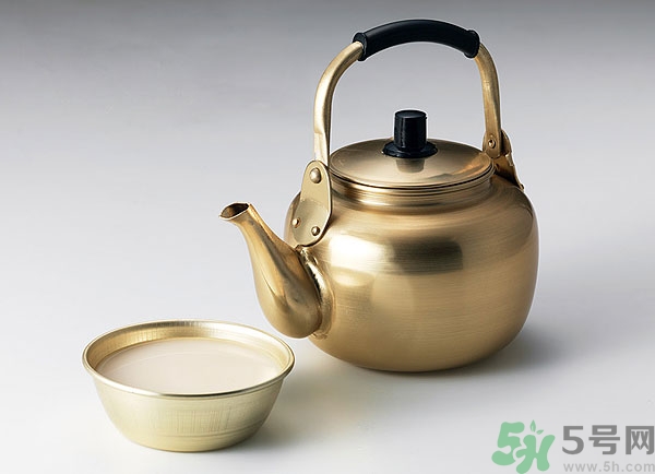 喝糯米酒能豐胸嗎？喝米酒能護(hù)膚嗎？