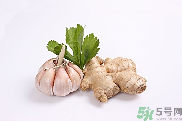 生姜能防止脫發(fā)嗎?生姜防脫發(fā)生發(fā)的方法 生姜能防止脫發(fā)嗎?生姜防脫發(fā)生發(fā)的方法