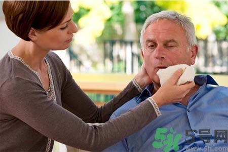 腦中風(fēng)的發(fā)病因素？腦中風(fēng)的并發(fā)癥有哪些 ？