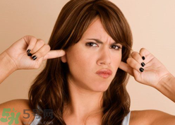 社交恐懼癥的原因及表現(xiàn)？如何治療社交恐懼癥？